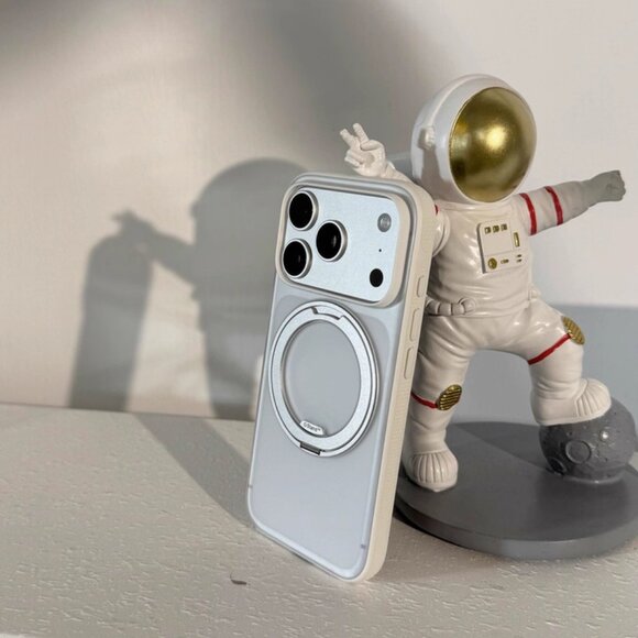 Cream iPhone16 Case - Picture 2 of 2